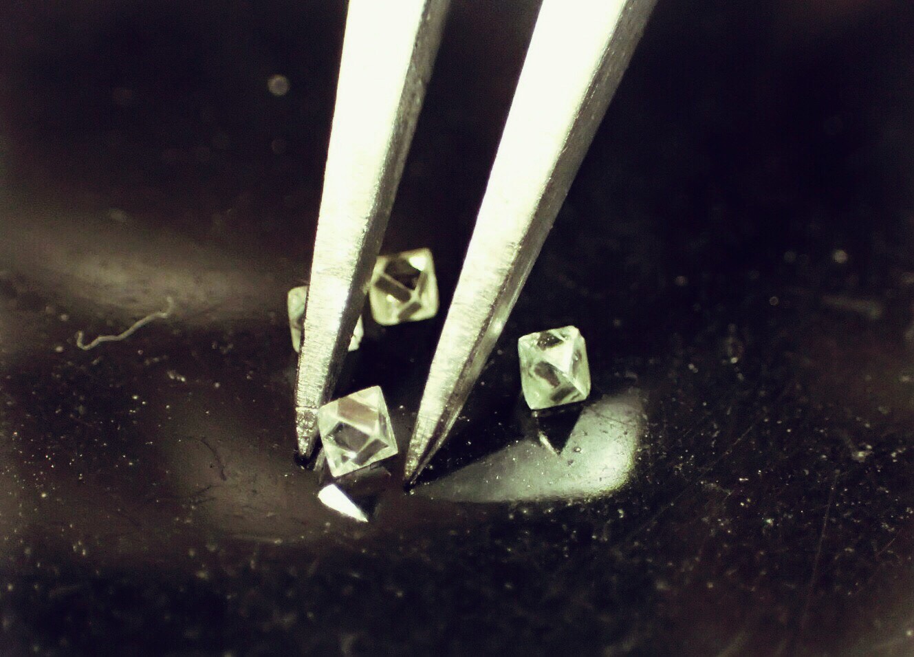 あなたにもできるかも？？廃材集めてダイヤモンドのブリリアントカット（58面体）に挑戦してみた。① ―――ブルーティング編